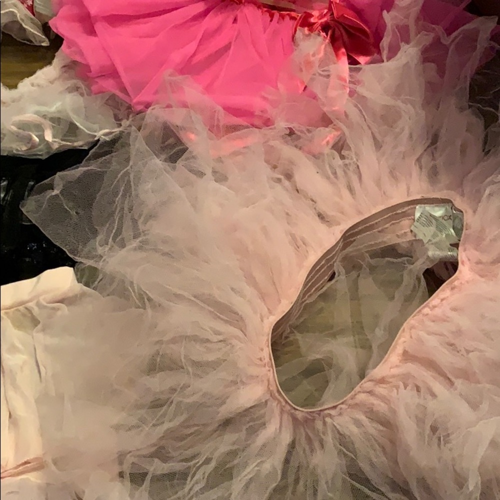 Tutus - Picture 3 of 3